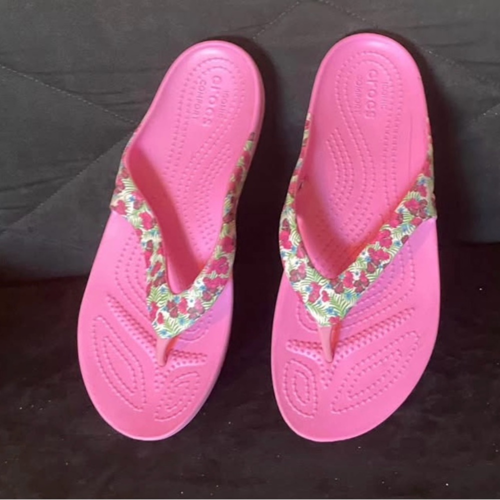 CROCS Pink Floral Sandals